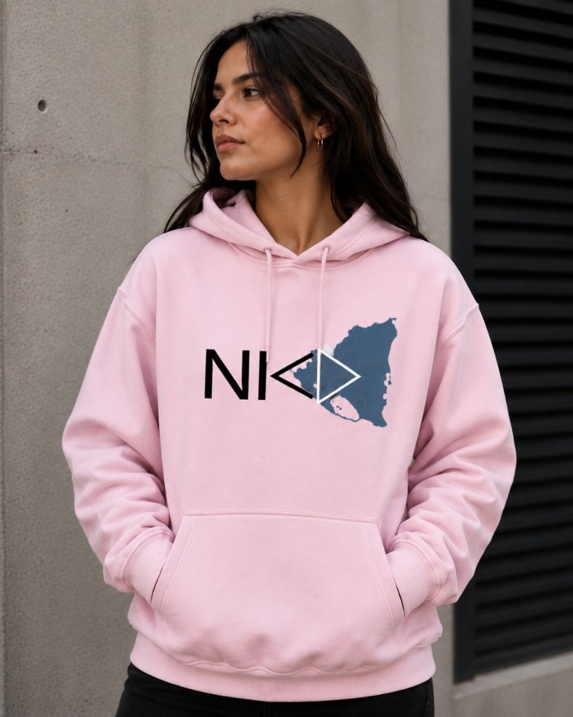 Hoodie rosa NIKA con mapa estilizado de Nicaragua